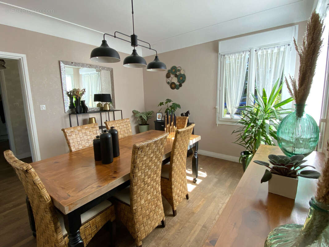 Maison à COUSSAC-BONNEVAL