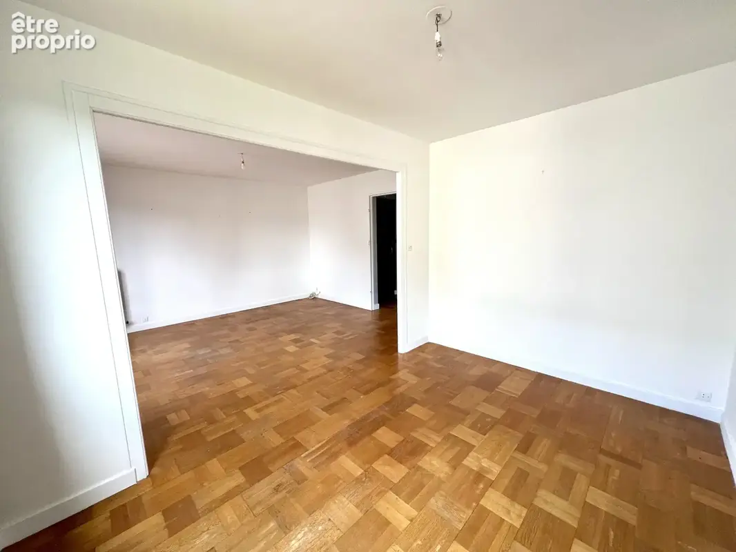 Appartement T3 à Saint Brieuc, avec caves et parking - photo 5