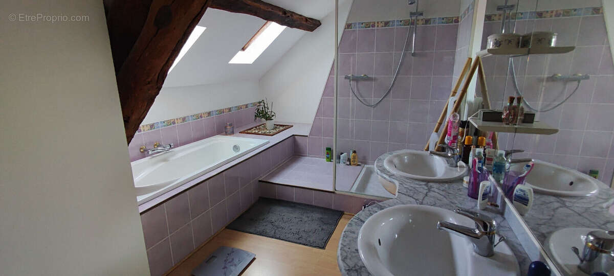 Maison à SAINT-VALERIEN