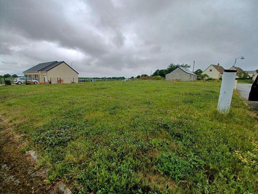 Terrain à TOUROUVRE