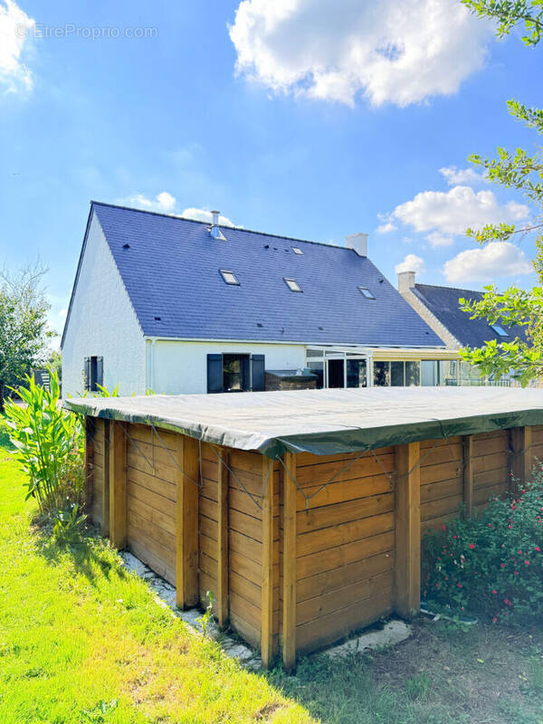 Maison à SAINT-ETIENNE-DE-MONTLUC