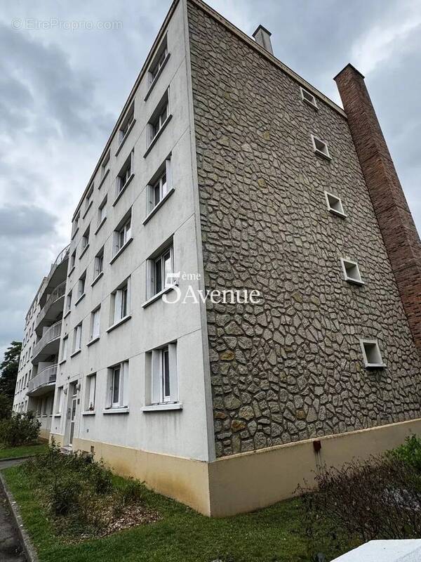 Appartement à SAINT-MAUR-DES-FOSSES