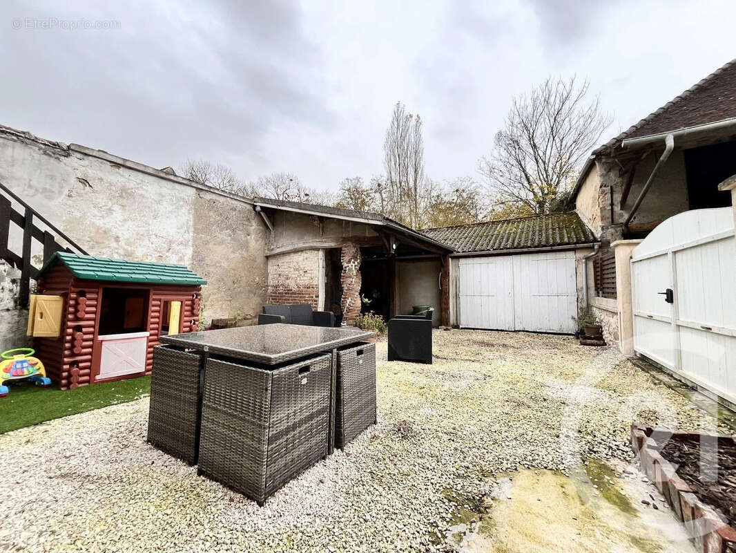 Maison à DONNEMARIE-DONTILLY