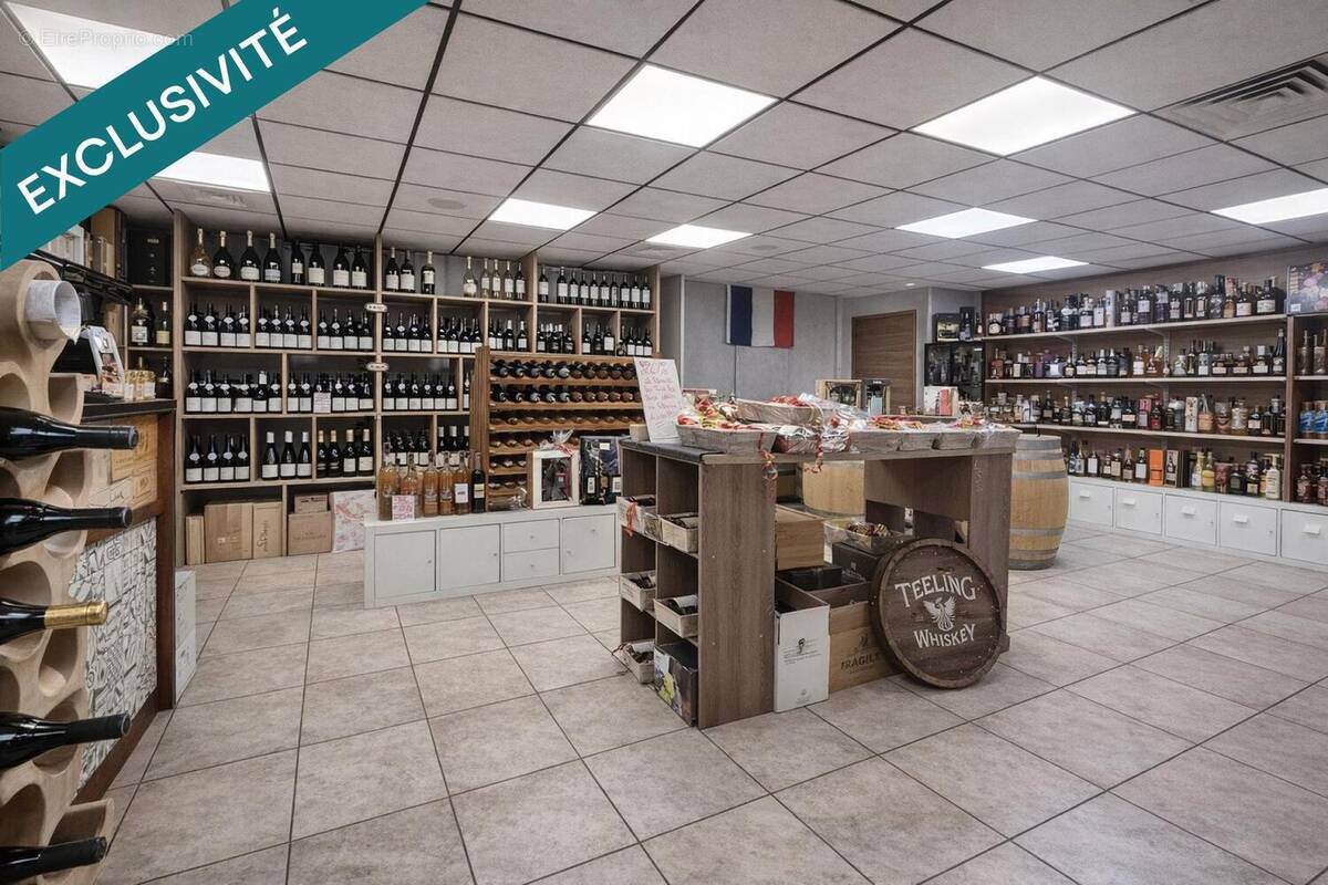 Photo 1 - Commerce à PUGET-SUR-ARGENS