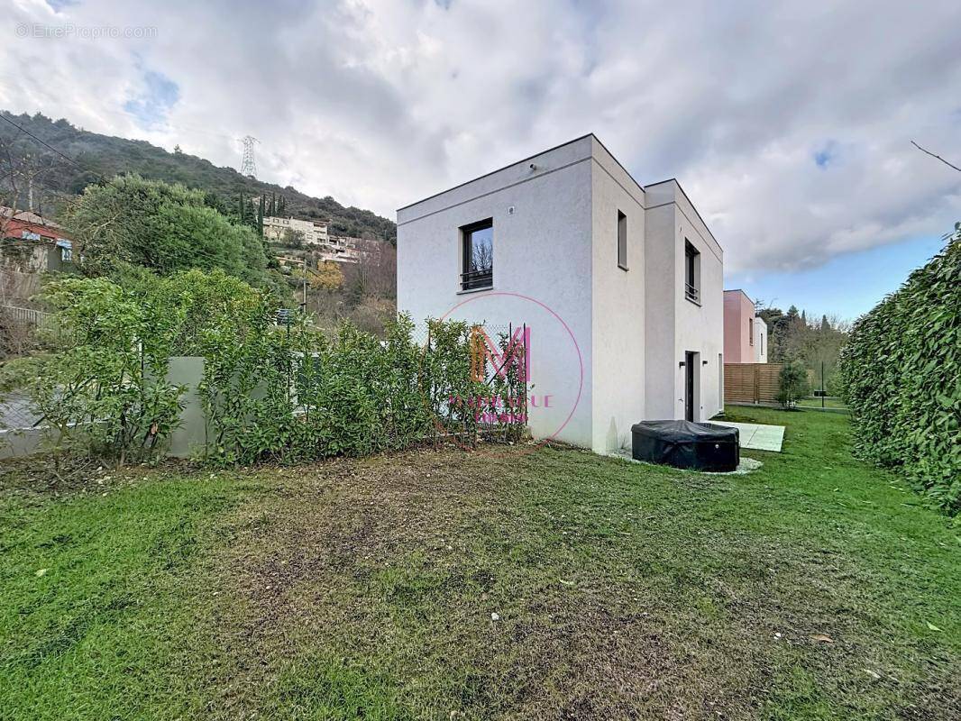 Maison à LA TURBIE