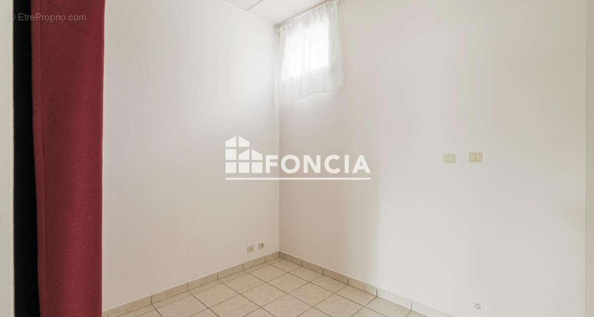 Appartement à SAINT-MARTIN-D'HERES