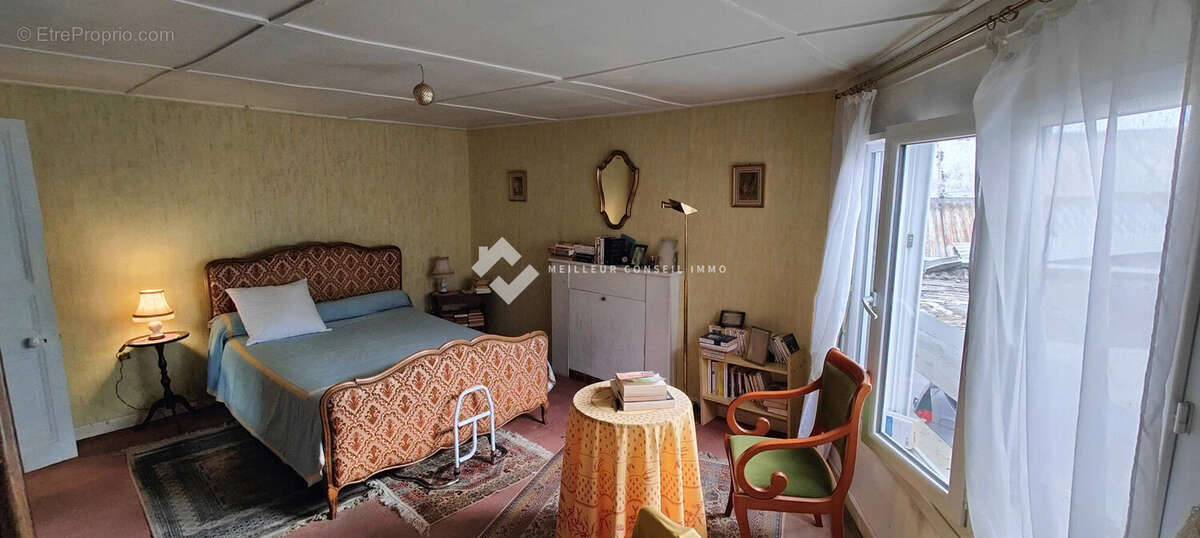 Appartement à CAUREL