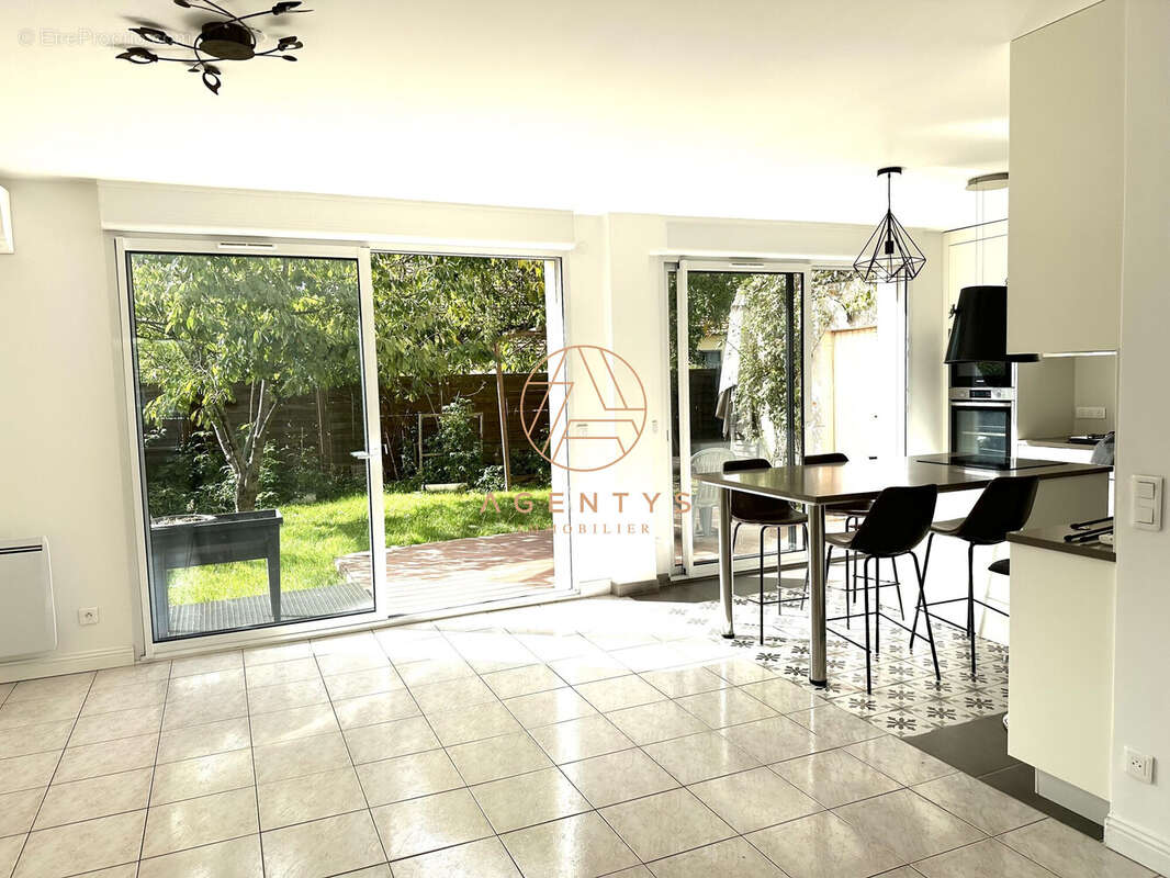 Maison à VILLIERS-SUR-MARNE