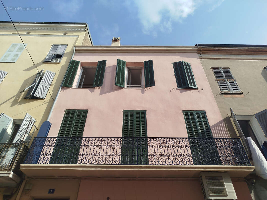 Appartement 2 pieces 53m2 + 37m2 de comble - photo 5