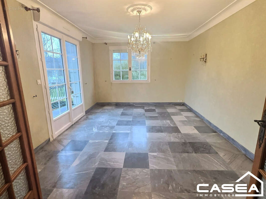 Maison à PLONEOUR-LANVERN