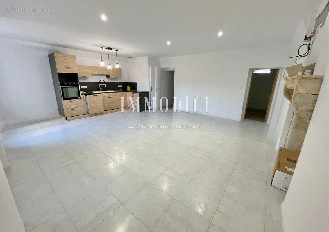 Appartement à THOISSEY