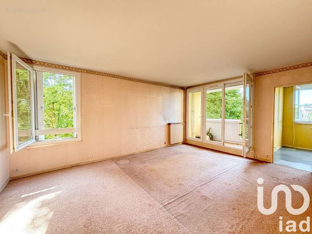 Photo 2 - Appartement à CORBEIL-ESSONNES