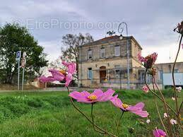 Parking à LANGOIRAN