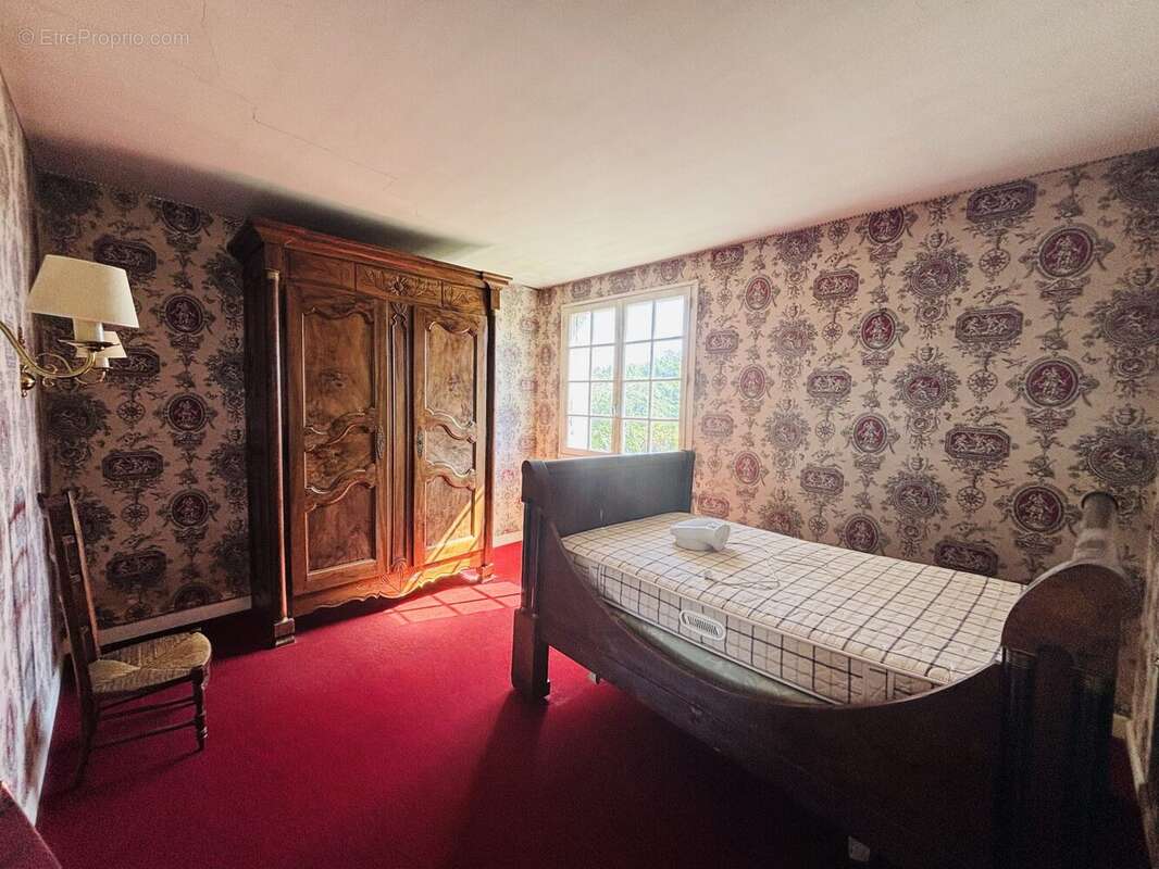 Maison 195 m² à Romans-Sur-Isere  - photo 7