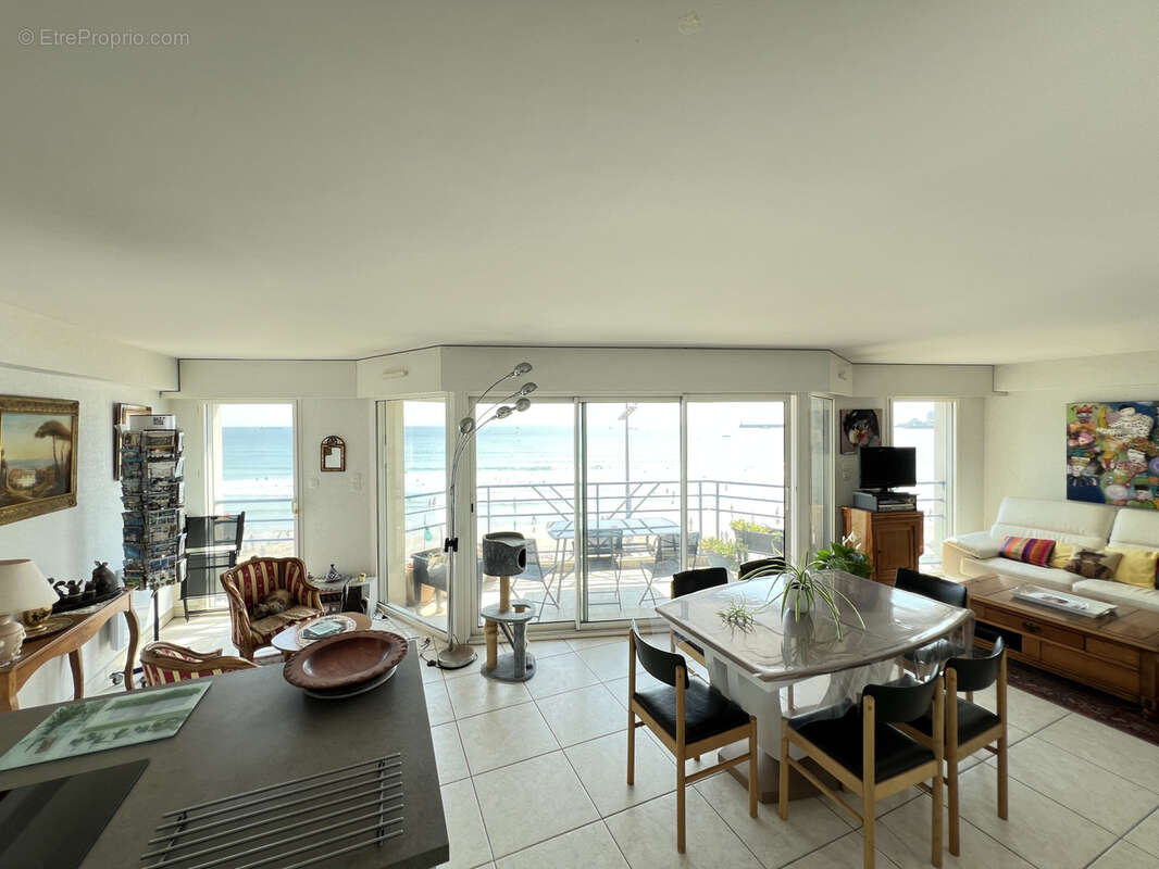Face mer  Les Sables-d'Olonne   APPARTEMENT T4   3 chambres   Parking privatif   Cave - photo 8