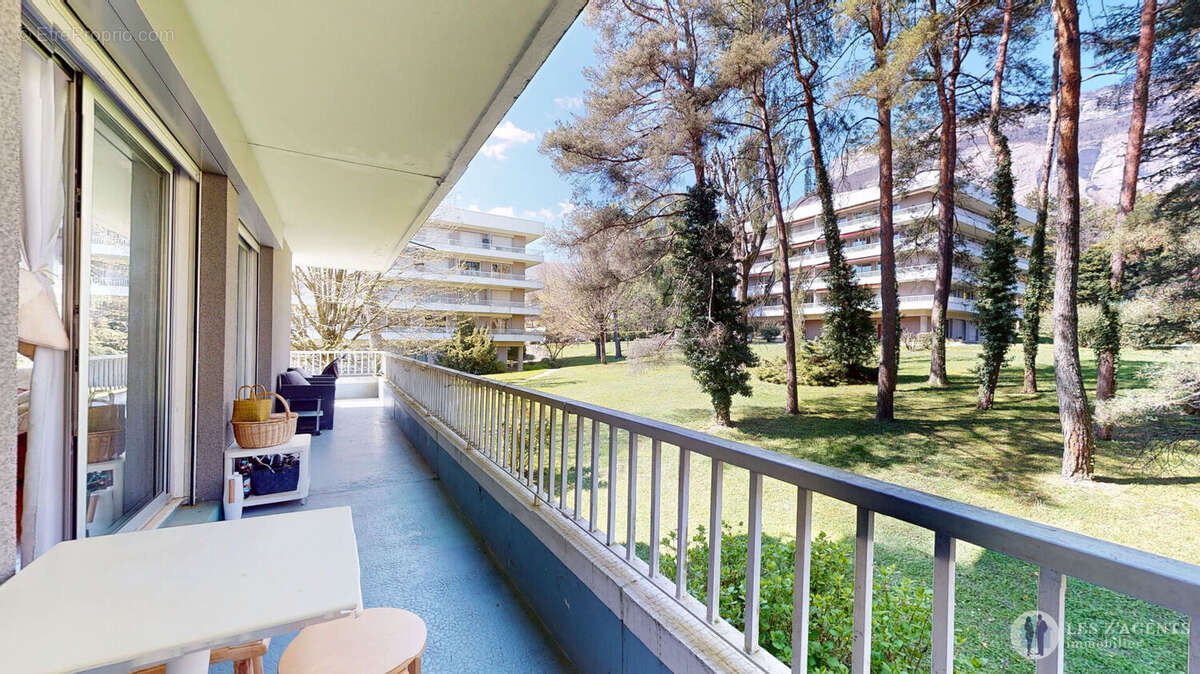 Appartement à MEYLAN