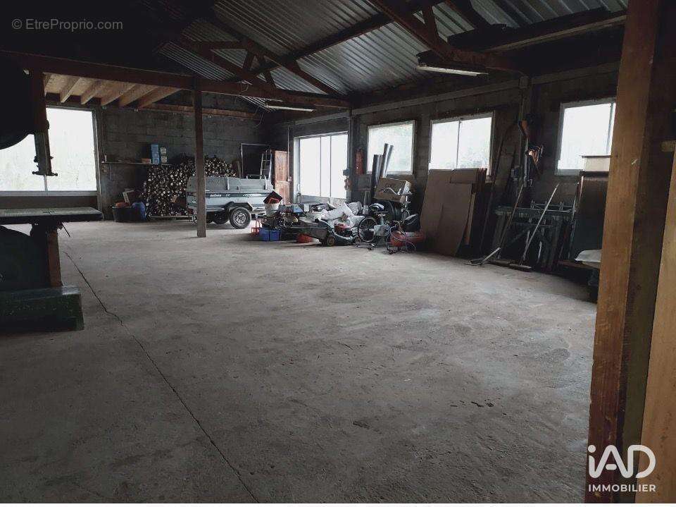 Photo 4 - Commerce à MAUVES-SUR-LOIRE