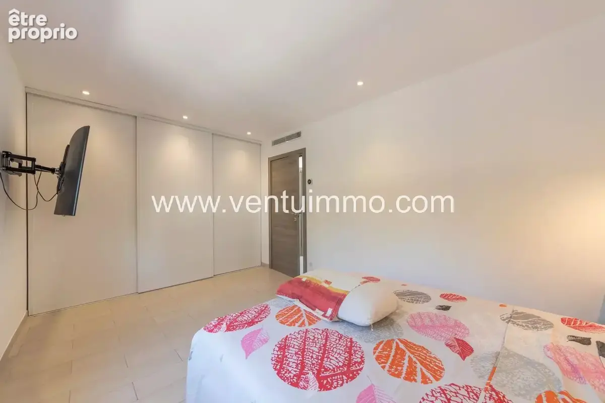 Cannes la bocca villa neuve avec jardin fleuri - photo 17