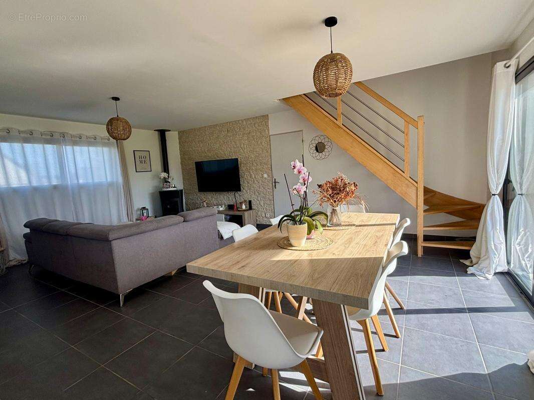 Maison à PONT-L'EVEQUE