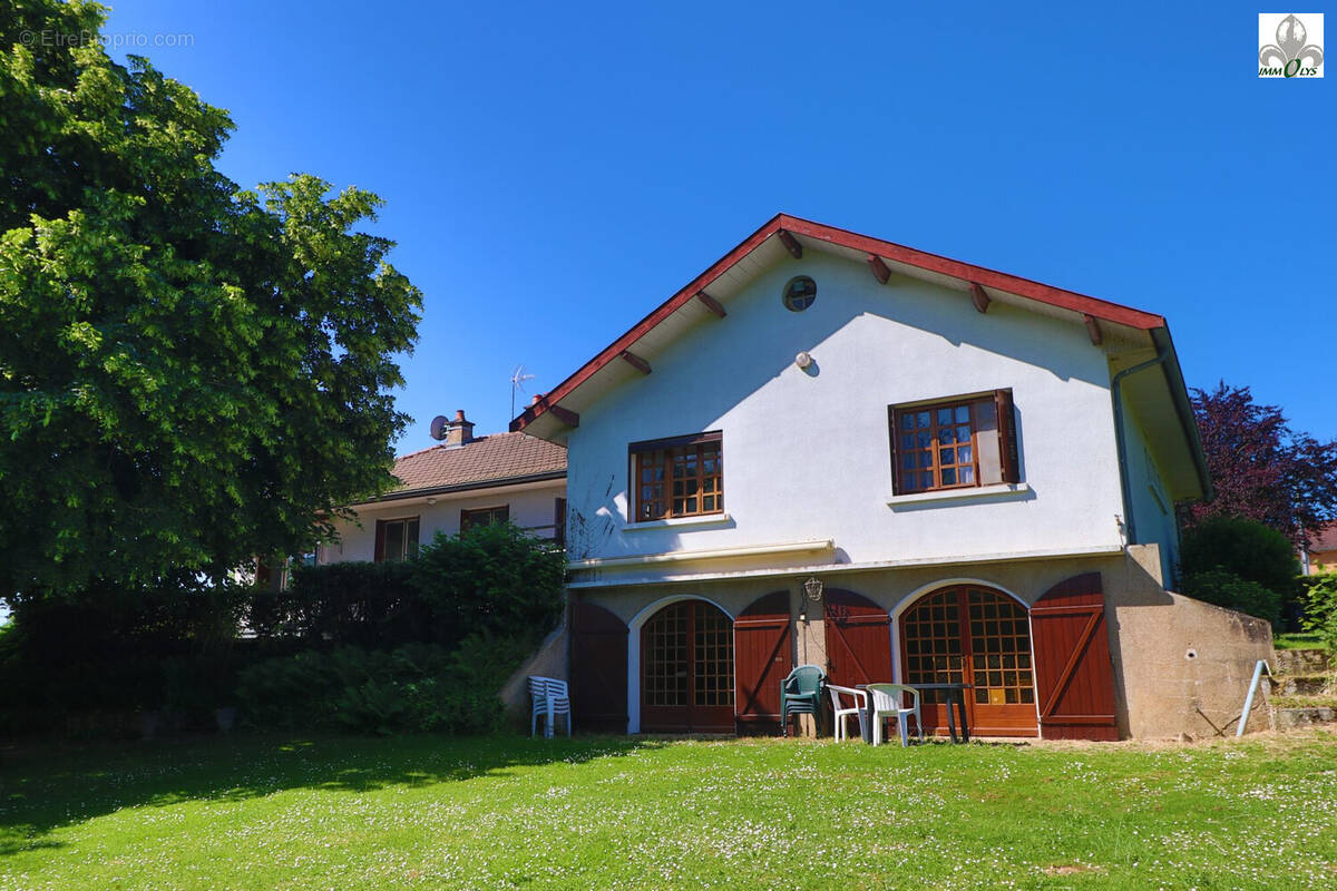 Maison à POUILLY-SUR-SAONE