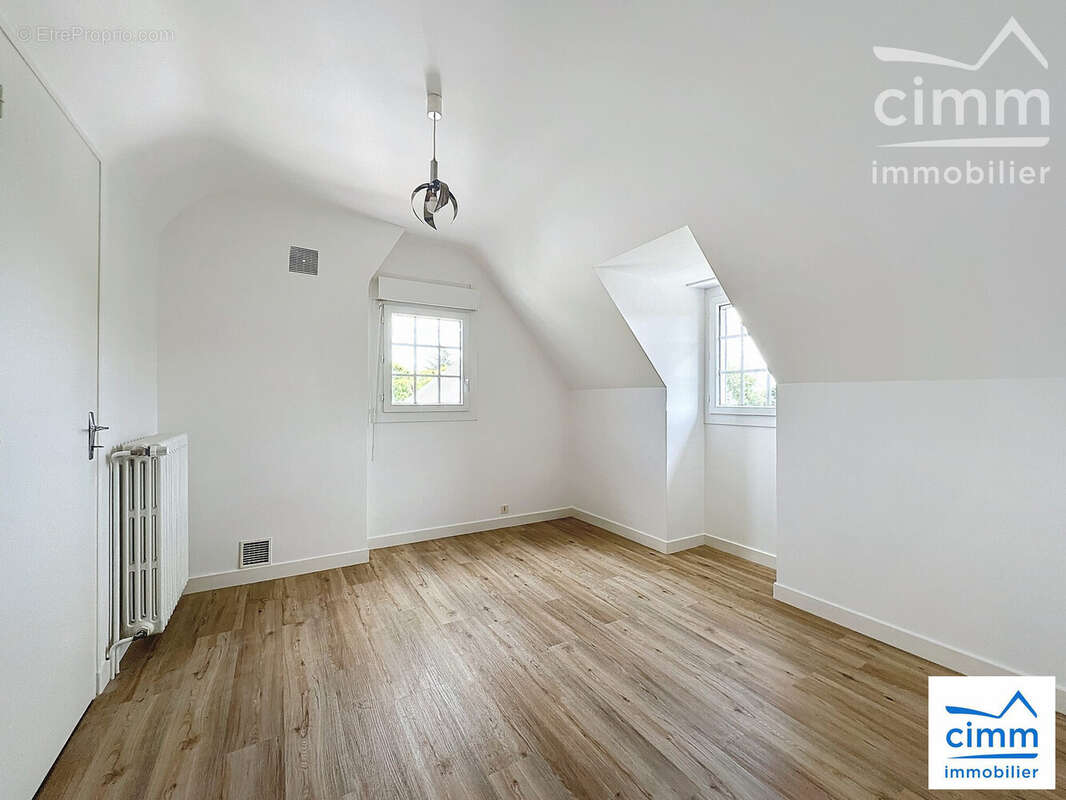 Maison à NOYAL-CHATILLON-SUR-SEICHE