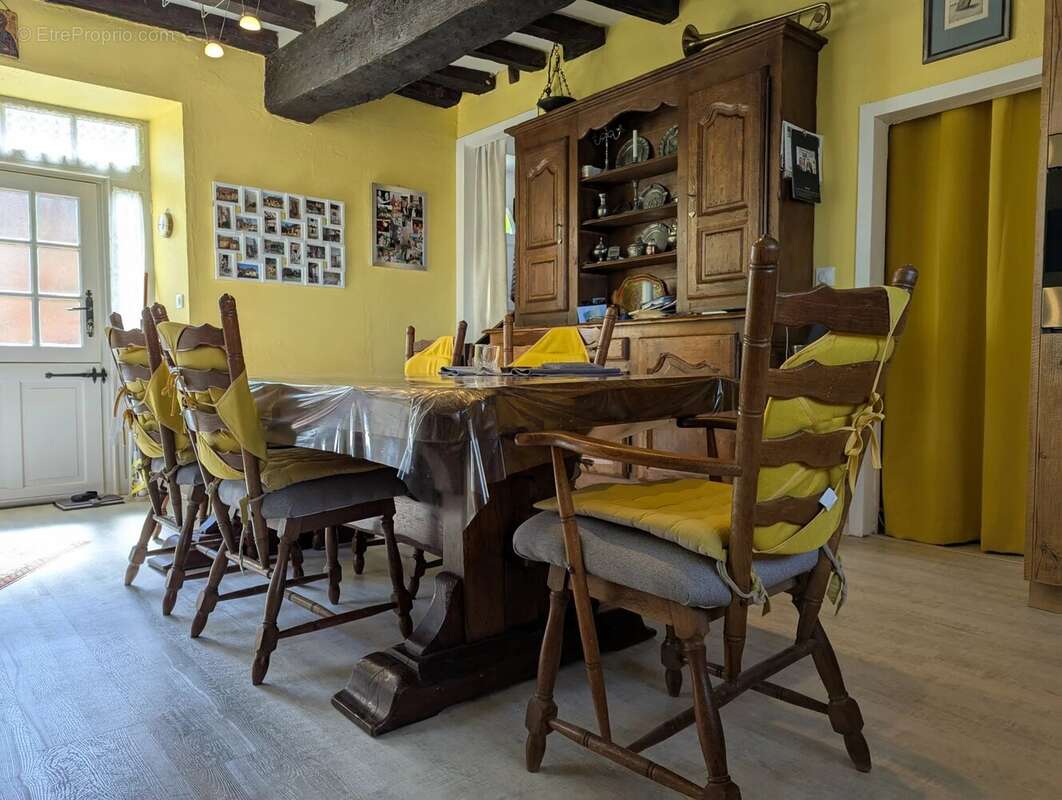 Appartement à CHAILLAC