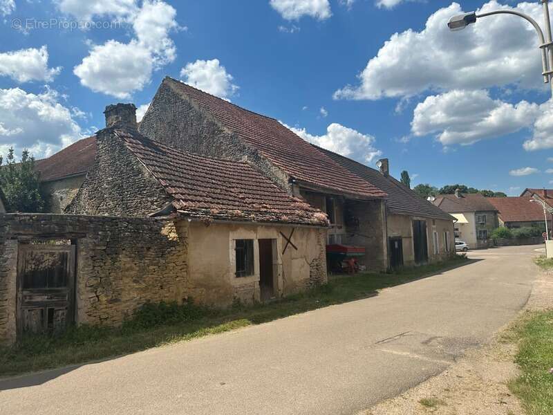 Maison à POUILLY-EN-AUXOIS