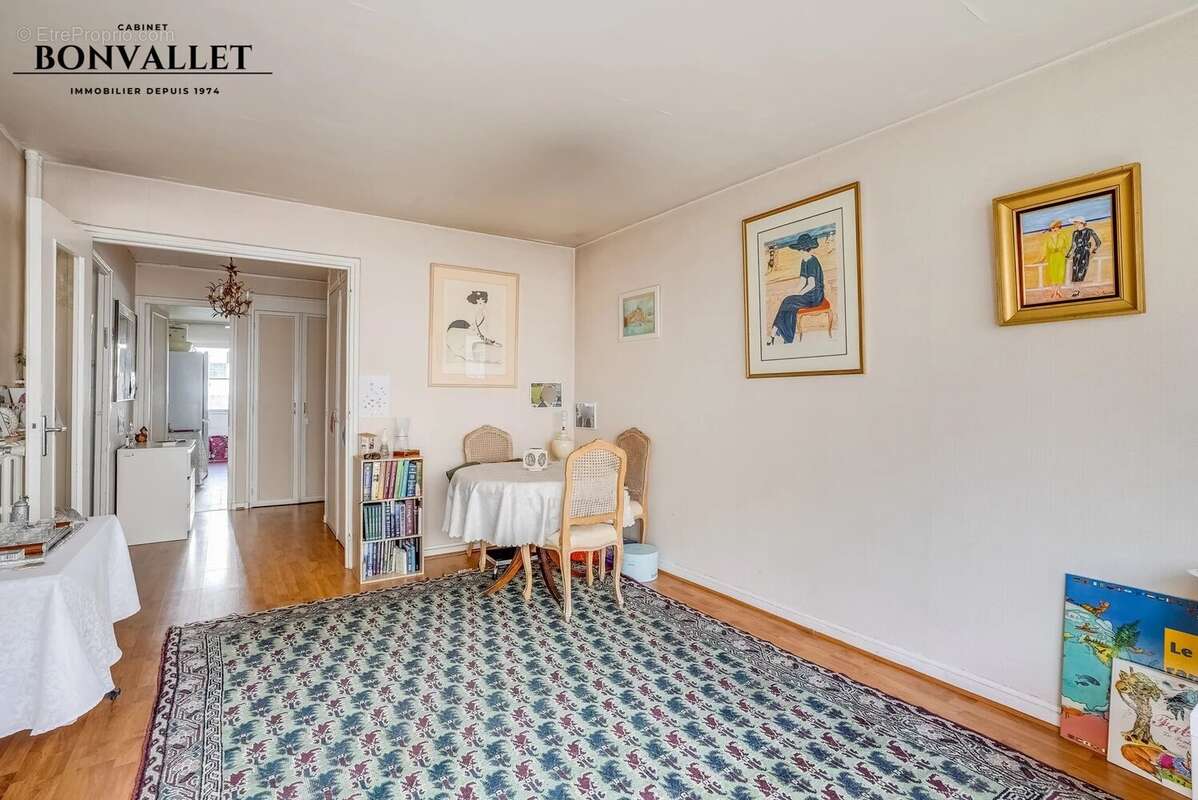 Appartement à PARIS-15E