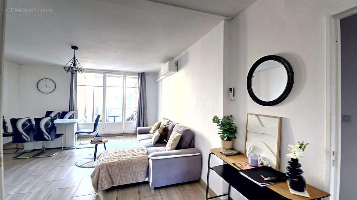 Appartement à PORT-DE-BOUC