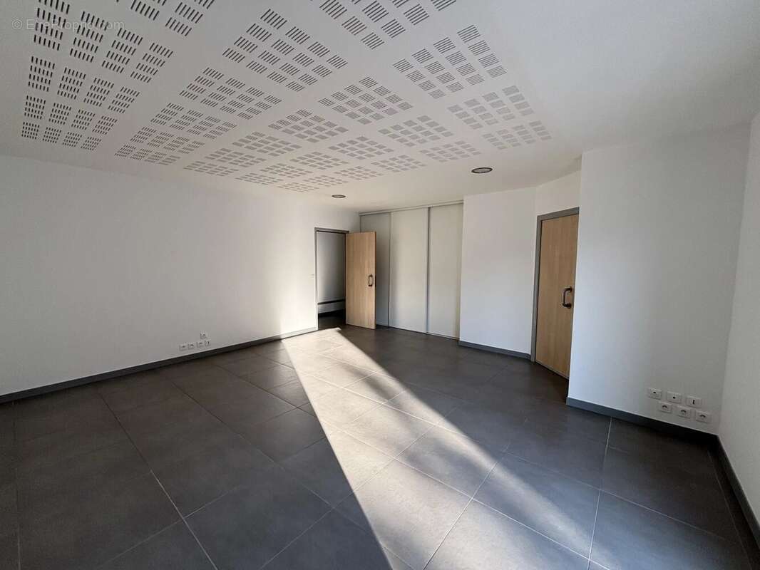 Maison à FIGANIERES