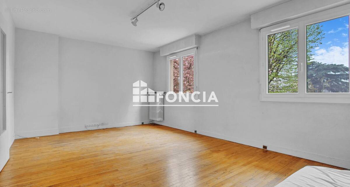 Appartement à JUVISY-SUR-ORGE