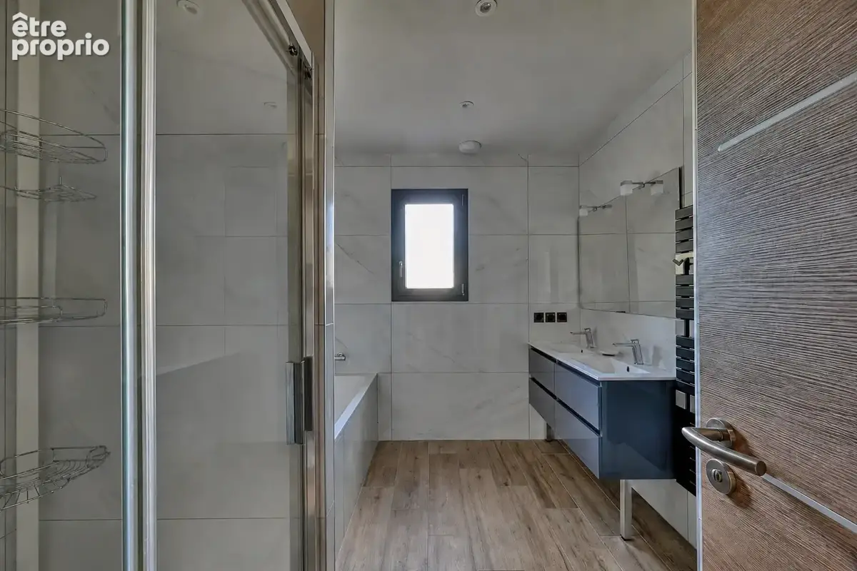 Maison contemporaine de plain-pied avec piscine et vue dégagée sur 3000m2 de parcelle - photo 12