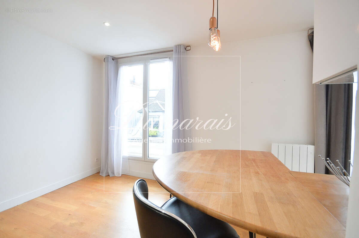 Appartement à PARIS-3E
