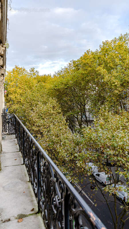 VENTE Paris 7e Champs de Mars  Appartement familial 3 chambres parquet moulures cheminées - photo 15
