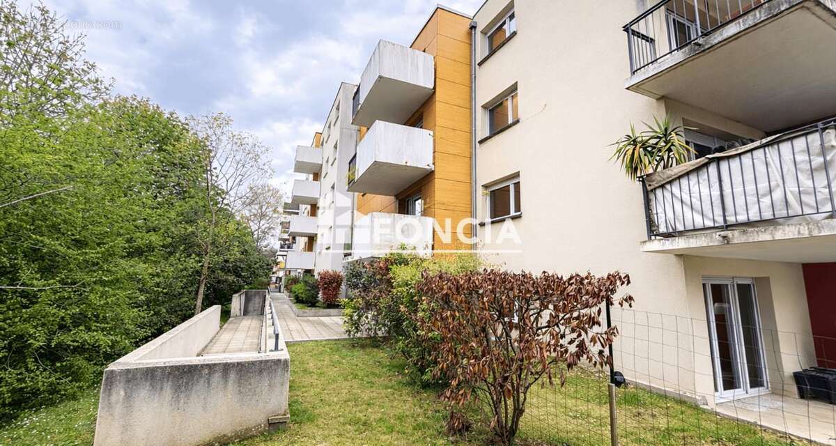 TOULOUSE - Appartement T4 - Box et place de parking en sous sol - photo 5