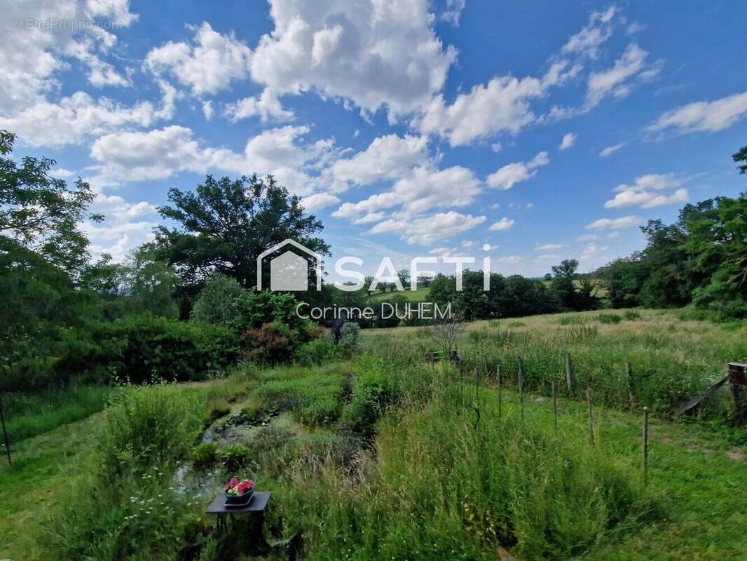 Photo 1 - Maison à LOUROUX-DE-BOUBLE