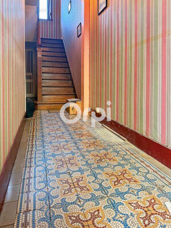 Maison à SAINT-MARTIN-BOULOGNE