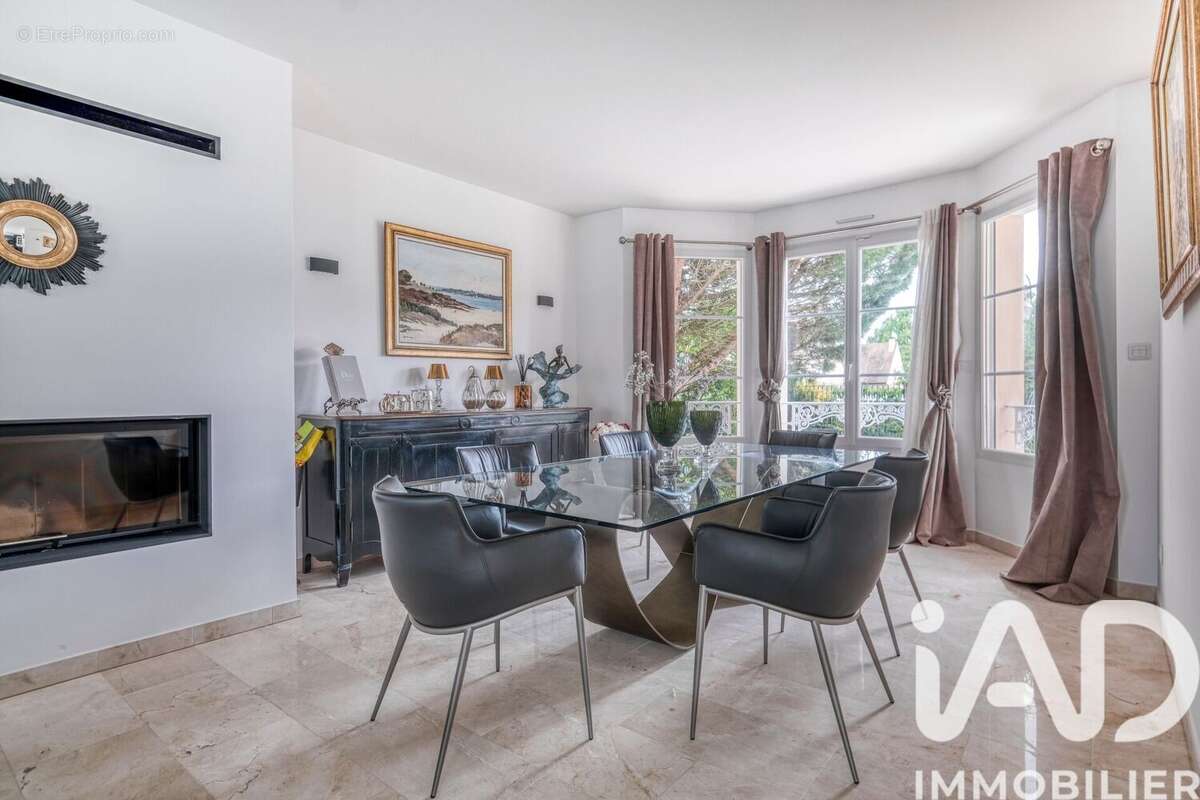 Maison 300 m² à Villaines-Sous-Bois  - photo 3
