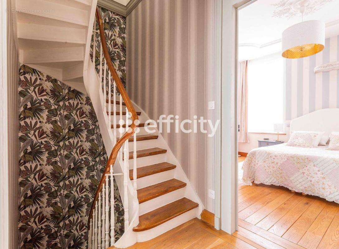 Maison 153 m² à Tourcoing  - photo 9