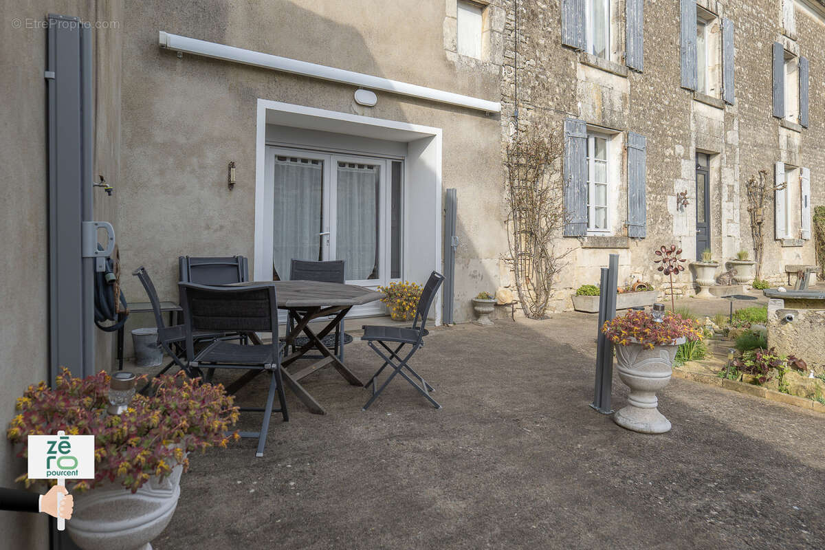 Maison à BOUILLE-COURDAULT