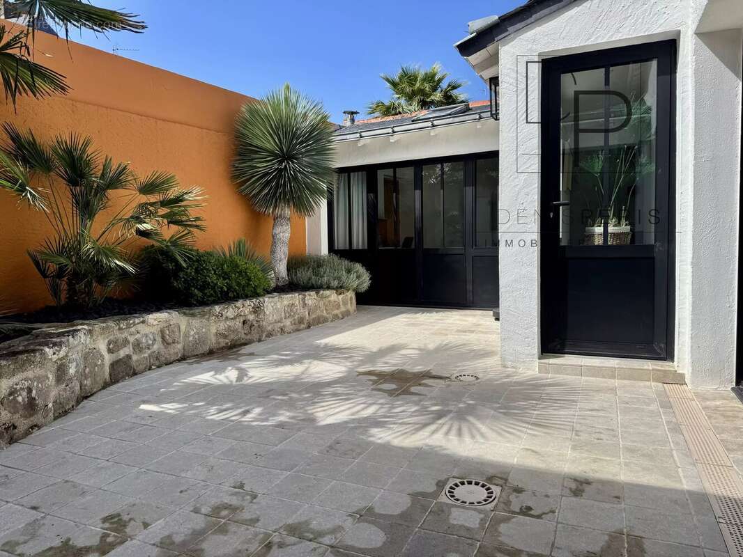 Le Pouliguen centre ville maison T4 - photo 2