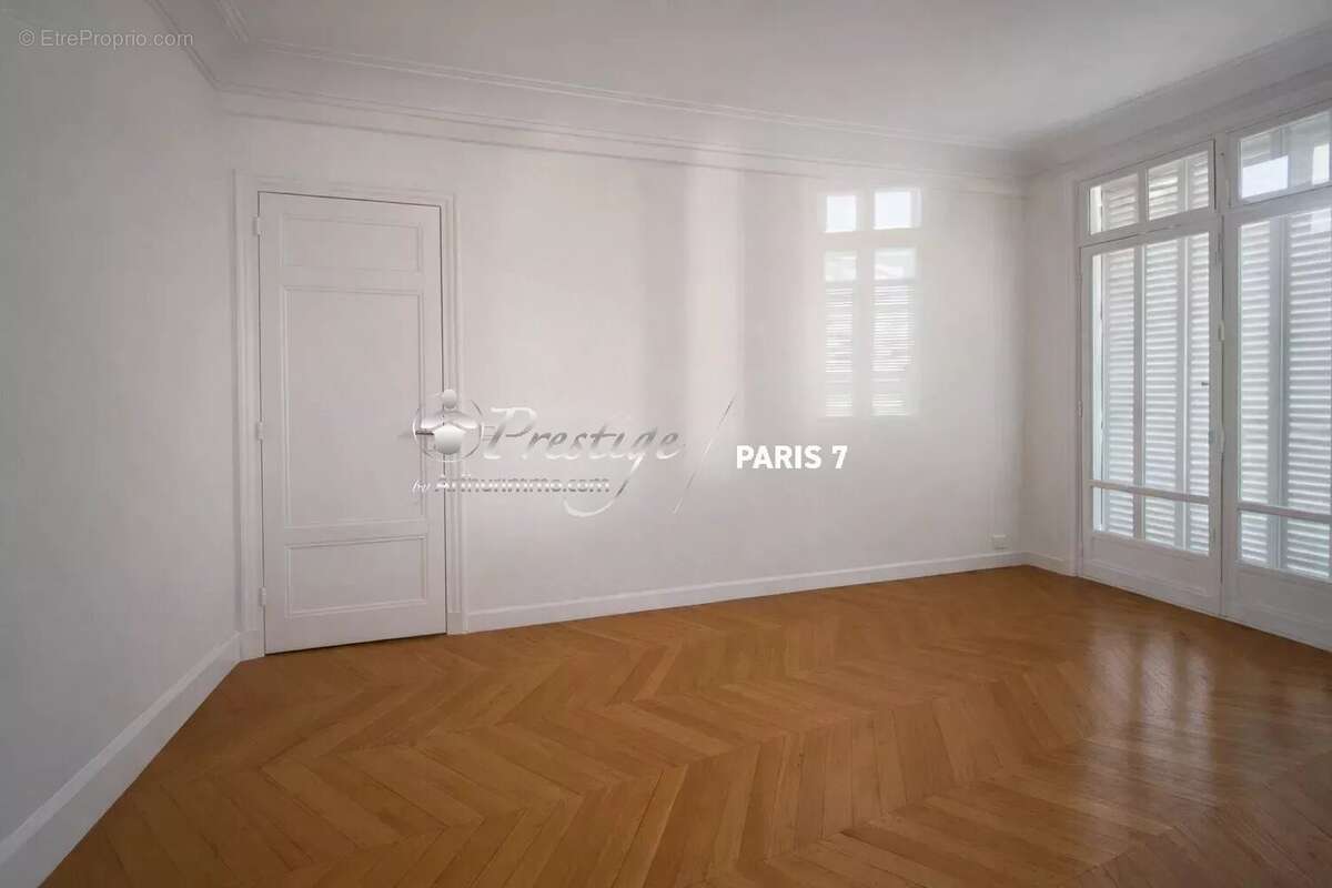 Appartement à PARIS-17E