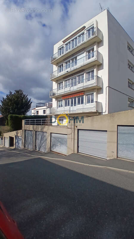 Appartement à SAINT-ETIENNE
