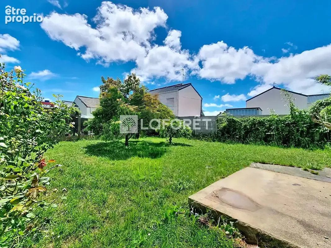 Ensemble immobilier à Méan-Penhoët (maison plain-pied et local commercial) - photo 12