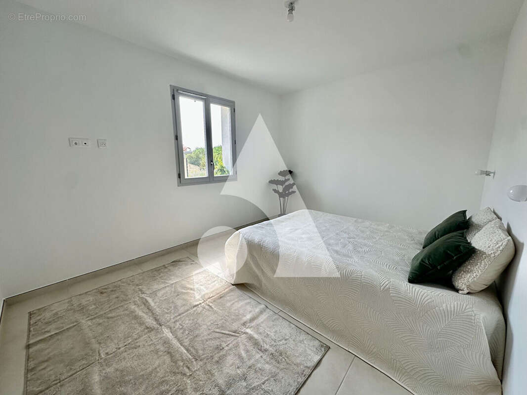 Appartement à VILLELAURE