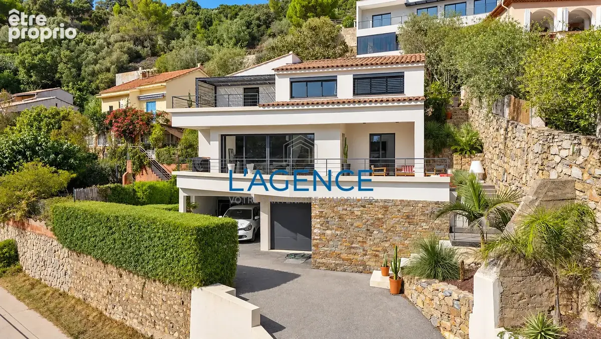 Maison à HYERES