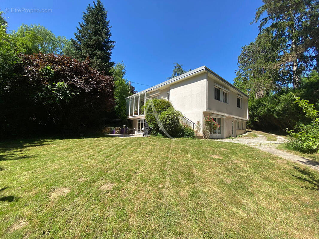 Maison à GIF-SUR-YVETTE