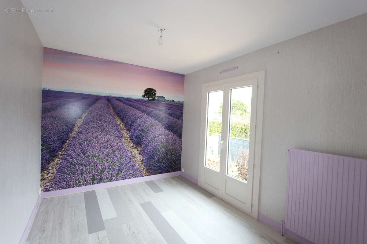 Maison à VARENNES-VAUZELLES