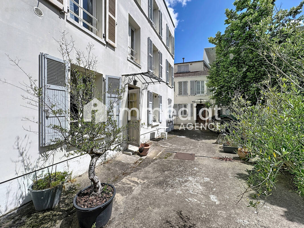 Appartement à RUEIL-MALMAISON