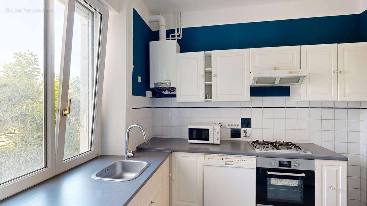 Place Flore : bel appartement ancien de 118 m2 avec parking - photo 10